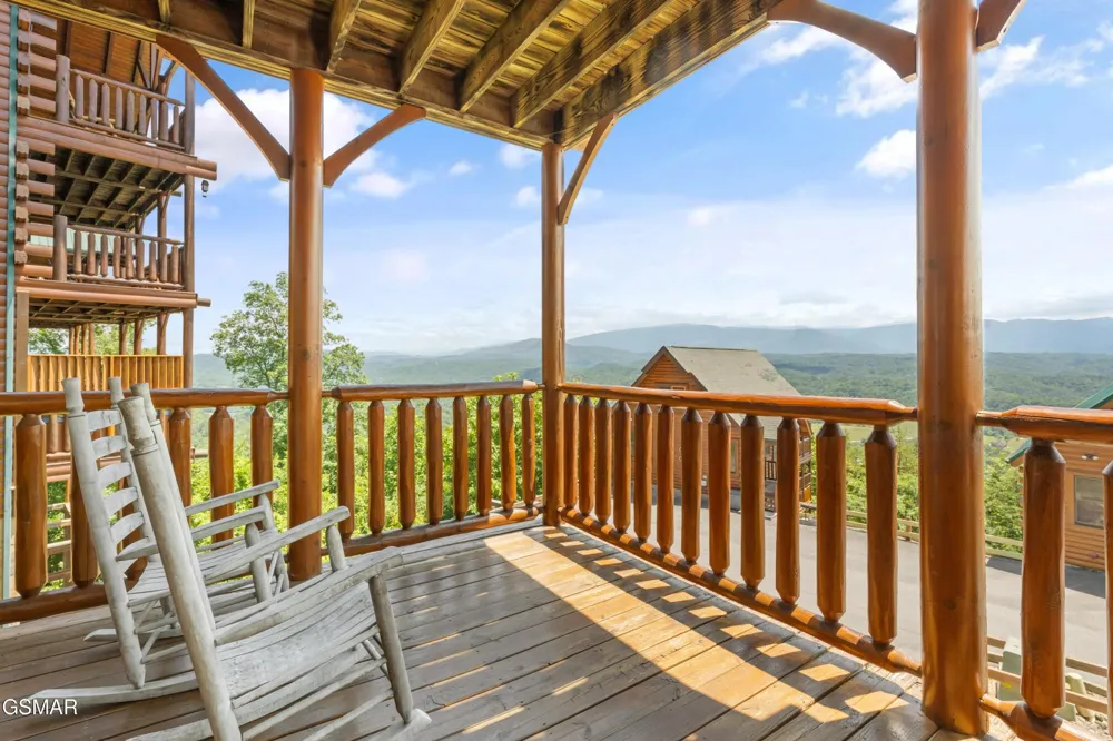 2326 Top Of The World Drive Sevierville, TN 37876