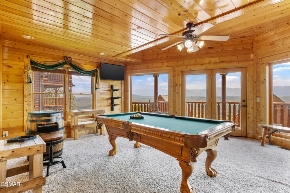 2326 Top Of The World Drive Sevierville, TN 37876