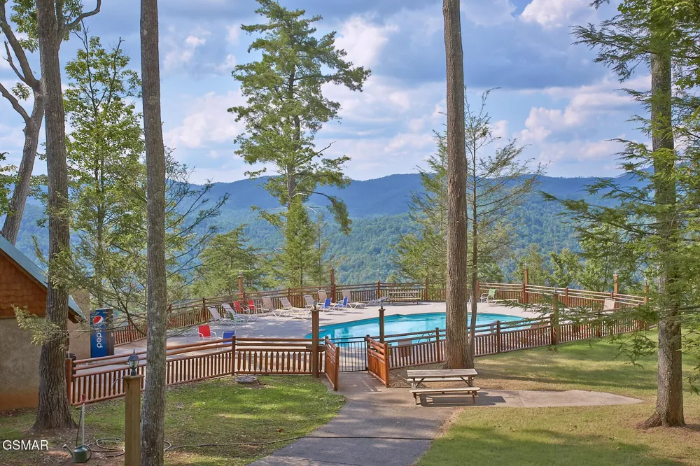 3030 Brothers Way Sevierville, TN 37876