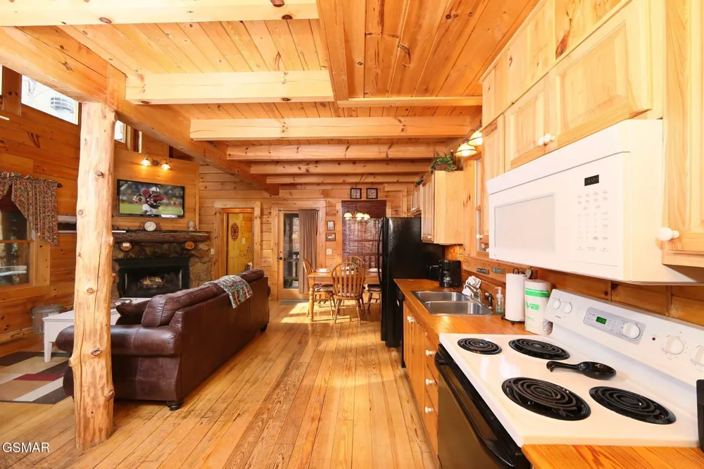 3030 Brothers Way Sevierville, TN 37876