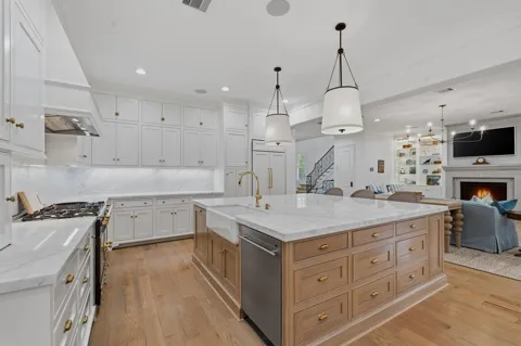 2607 Admiralty Bend Lane