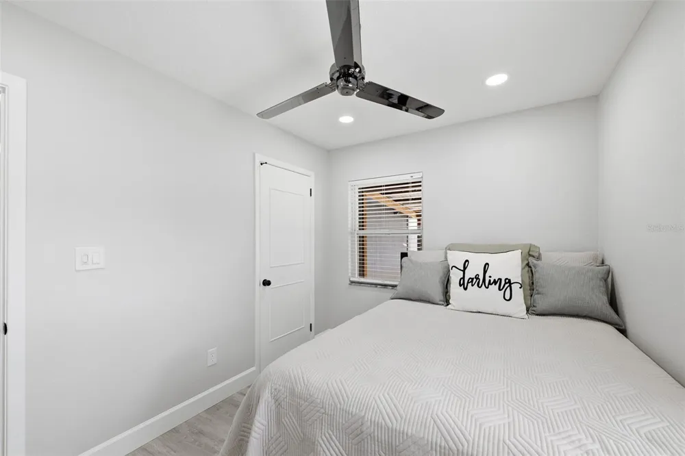 8015 TUDOR PLACE Tampa, FL 33610