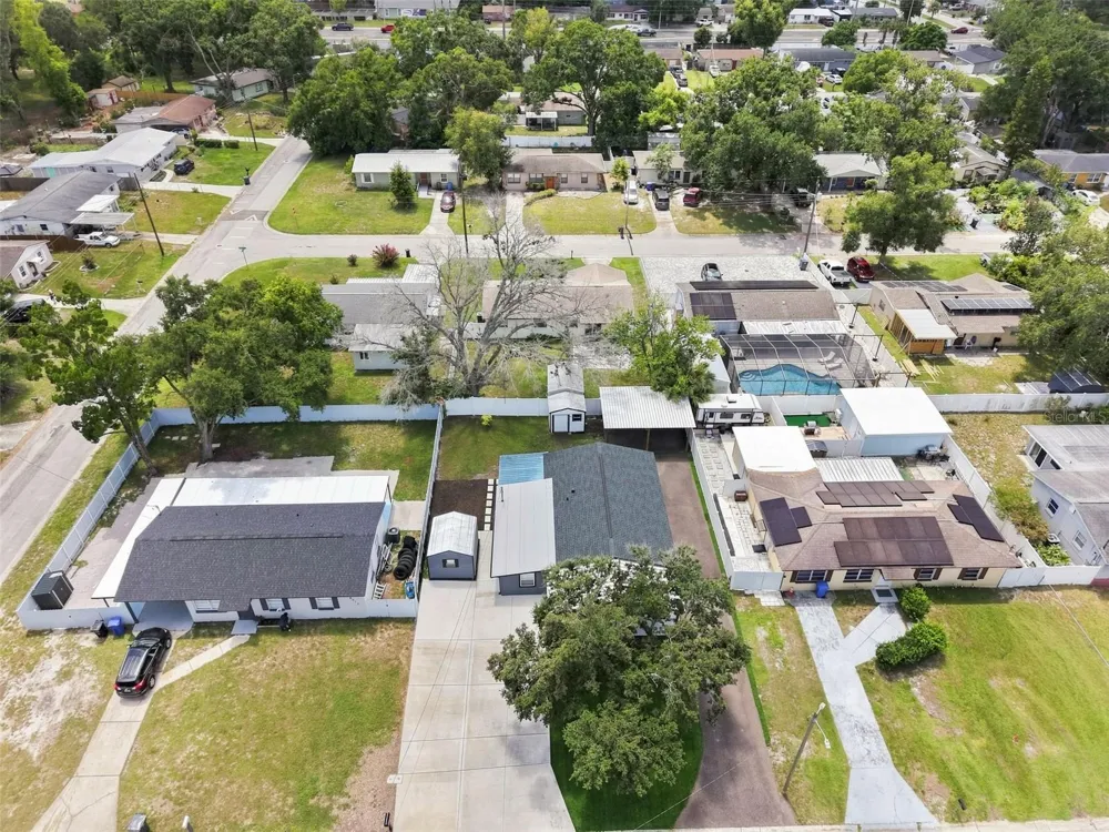 8015 TUDOR PLACE Tampa, FL 33610