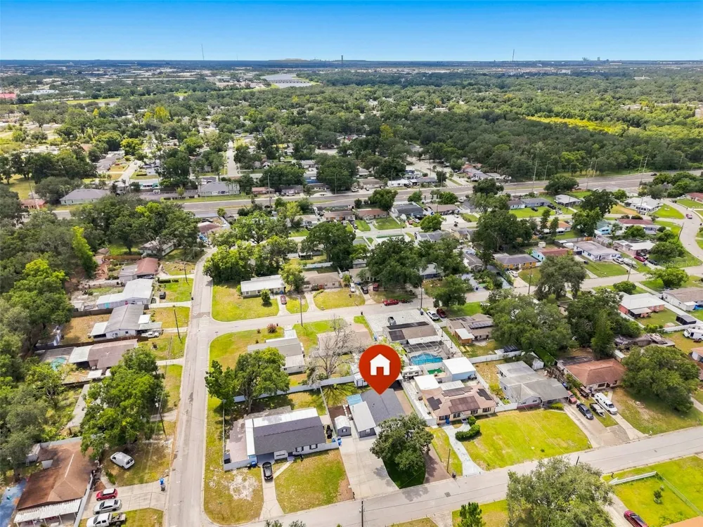 8015 TUDOR PLACE Tampa, FL 33610