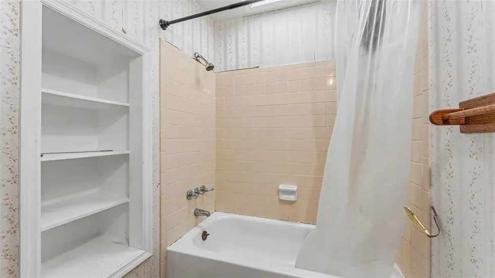 1722 DOOLEY LANE Lakeland, FL 33813