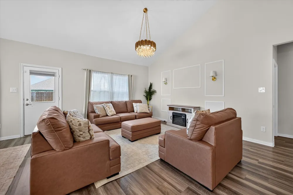447 Crystal Clear Lane Princeton, TX 75407