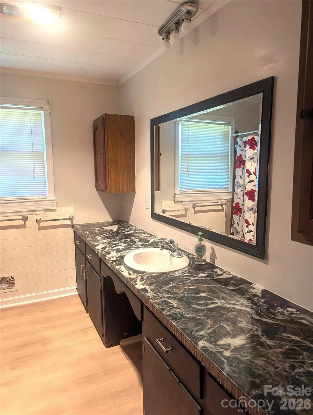 605 Lincoln Lane Lenoir, NC 28645