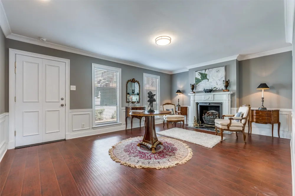 6610 Eastridge Drive #114 Dallas, TX 75231