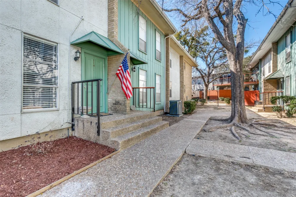 6610 Eastridge Drive #114 Dallas, TX 75231
