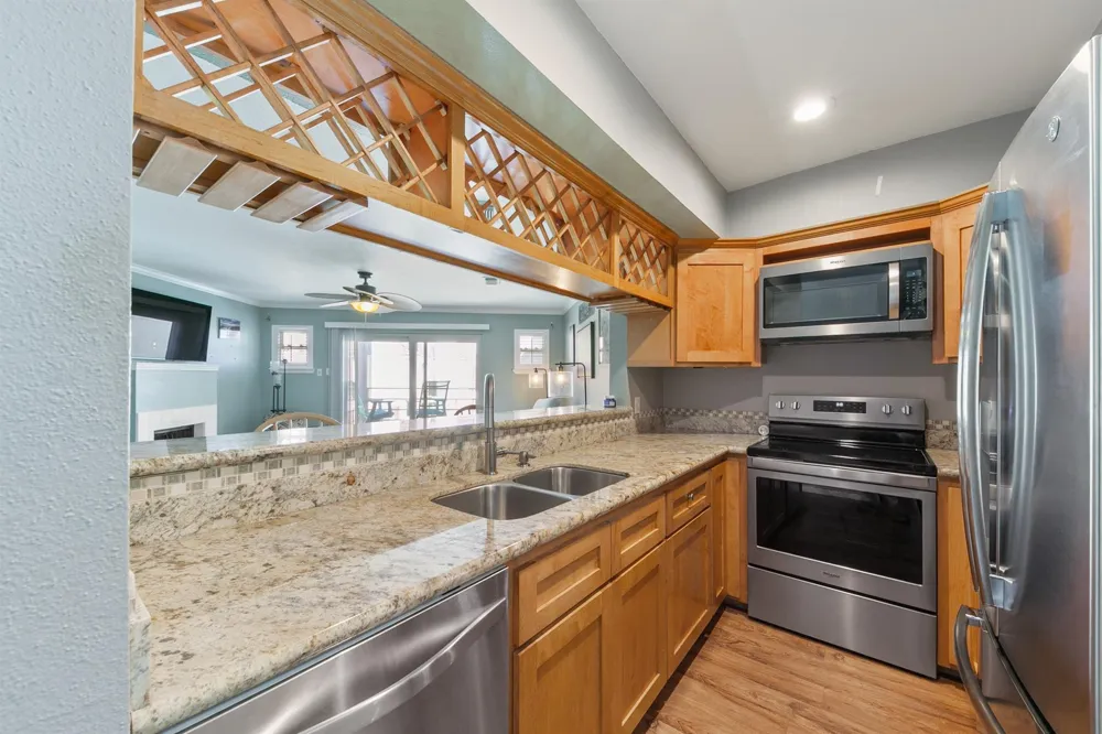 7312 Seawall Boulevard #208 Galveston, TX 77551
