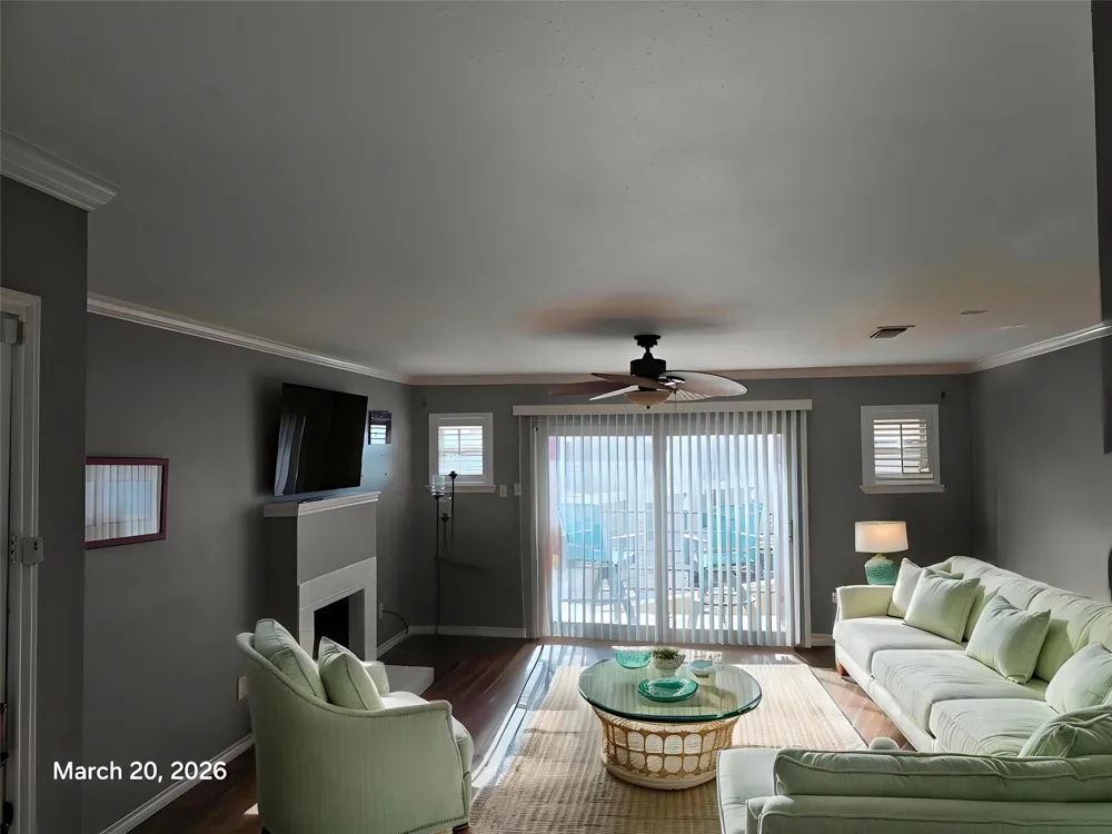 7312 Seawall Boulevard #208 Galveston, TX 77551
