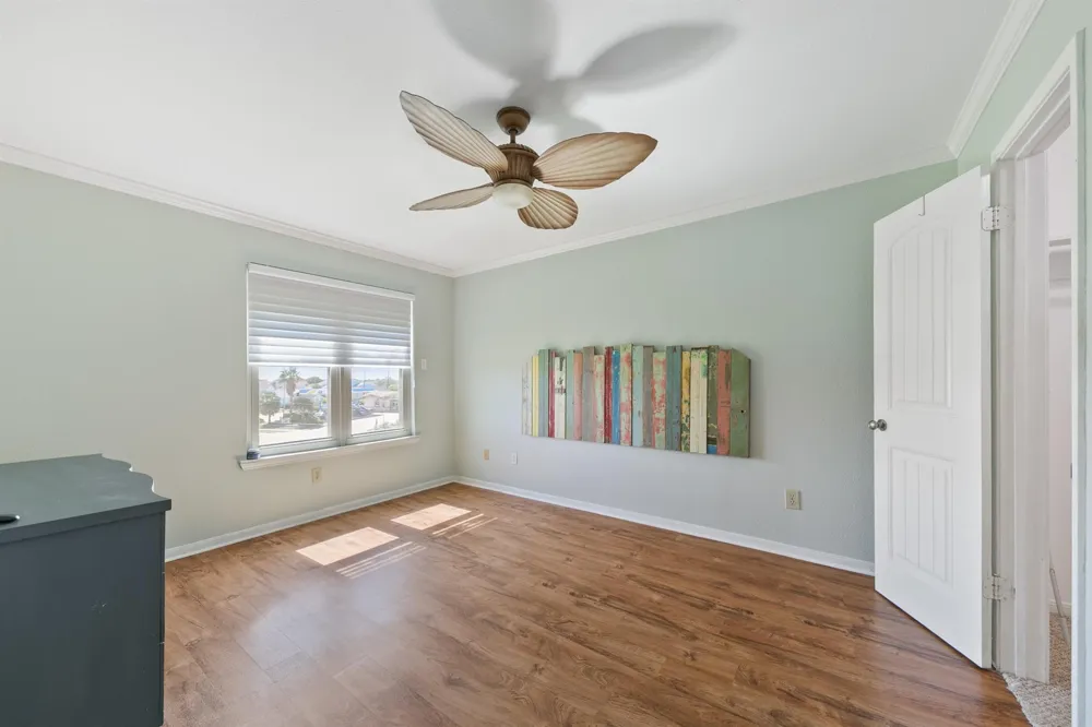 7312 Seawall Boulevard #208 Galveston, TX 77551