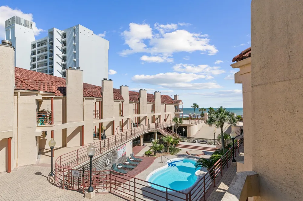 7312 Seawall Boulevard #208 Galveston, TX 77551