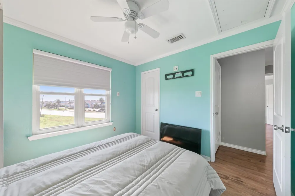 7312 Seawall Boulevard #208 Galveston, TX 77551