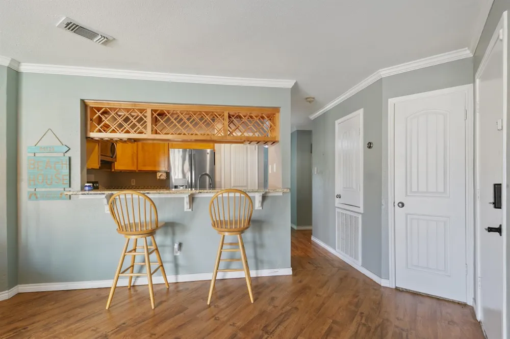 7312 Seawall Boulevard #208 Galveston, TX 77551