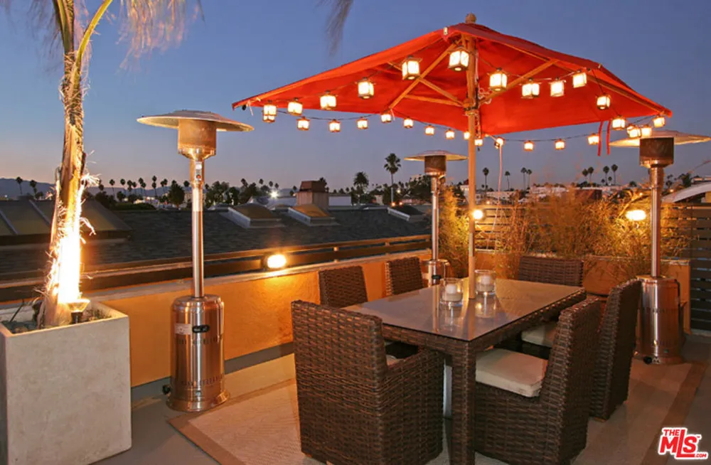 2216 Main Street #204 Santa Monica, CA 90405