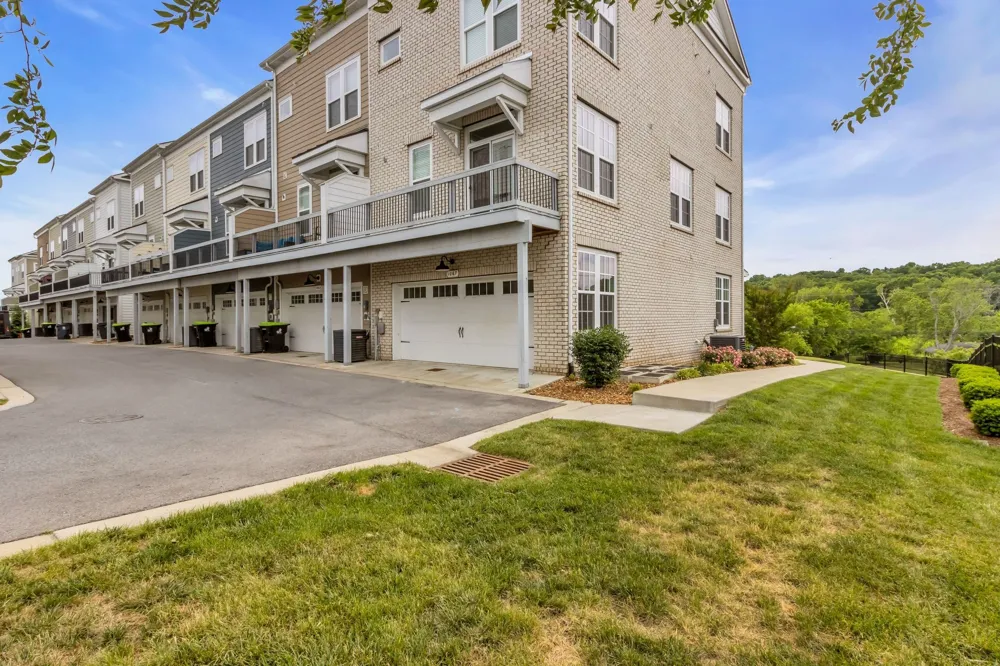 1067 Vida Way Nolensville, TN 37135