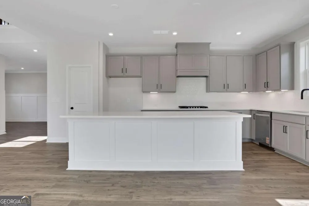 4232 Adler CIR Buford, GA 30519