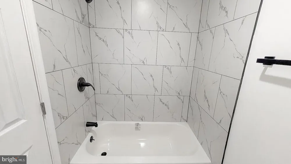 2611 LAURETTA AVENUE Baltimore, MD 21223