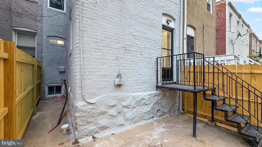2611 LAURETTA AVENUE Baltimore, MD 21223