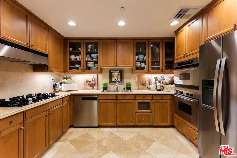 10795 Wilshire Boulevard #304 Los Angeles, CA 90024