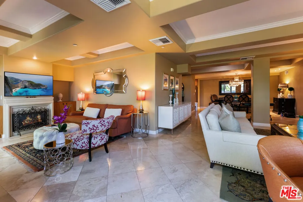 10795 Wilshire Boulevard #304 Los Angeles, CA 90024