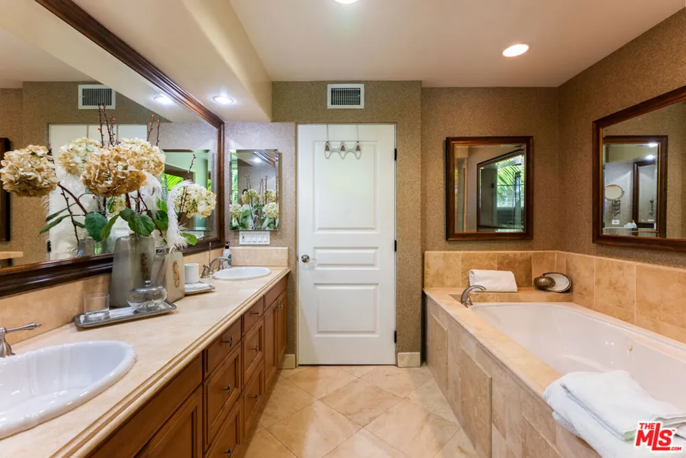 10795 Wilshire Boulevard #304 Los Angeles, CA 90024
