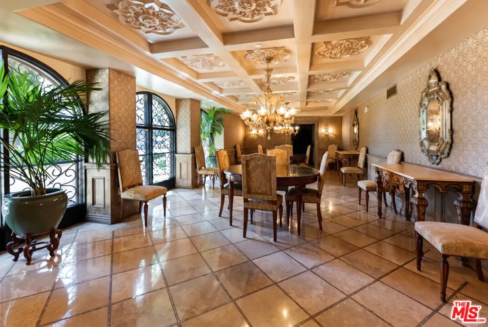10795 Wilshire Boulevard #304 Los Angeles, CA 90024