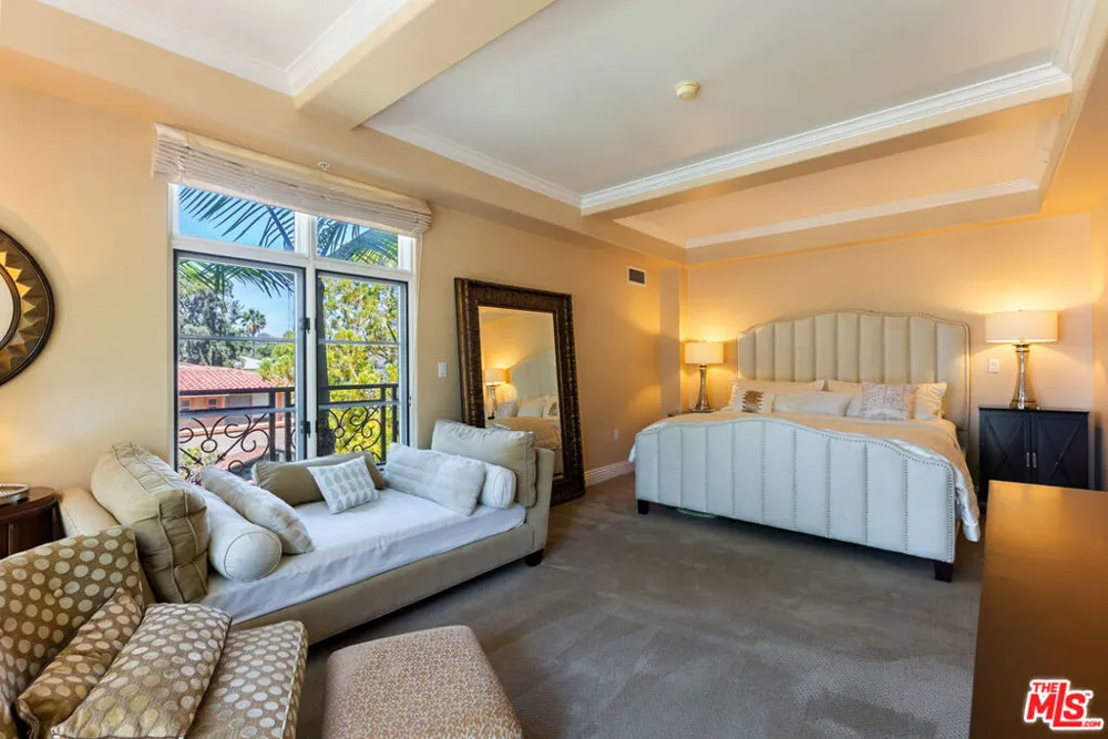 10795 Wilshire Boulevard #304 Los Angeles, CA 90024