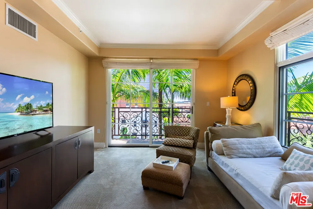 10795 Wilshire Boulevard #304 Los Angeles, CA 90024
