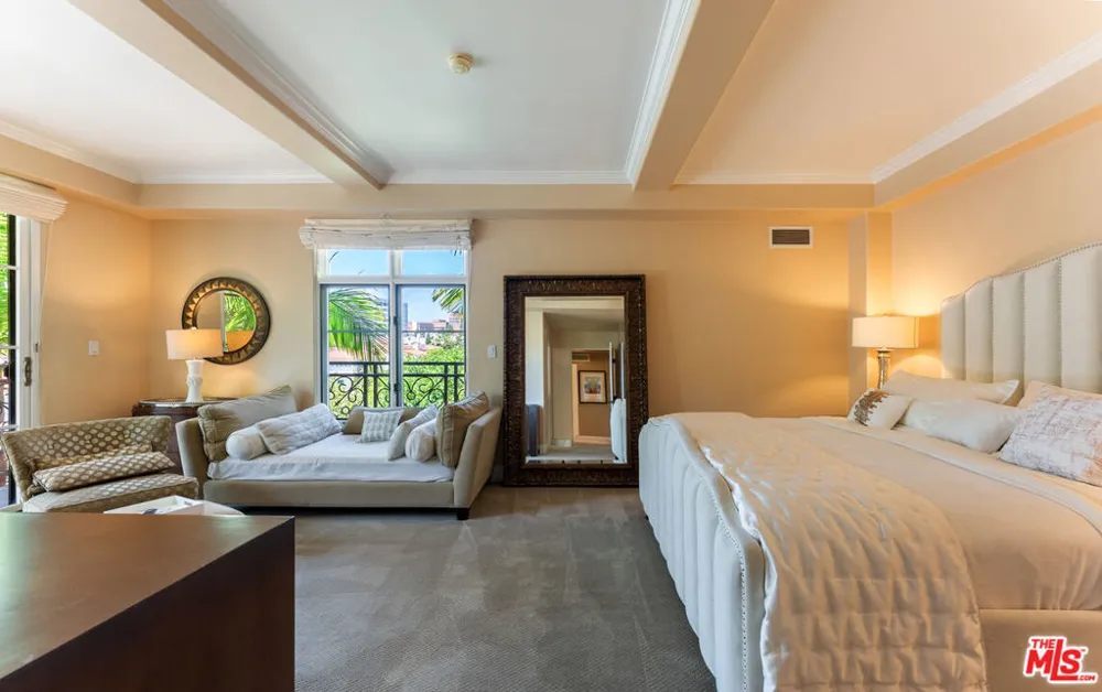 10795 Wilshire Boulevard #304 Los Angeles, CA 90024