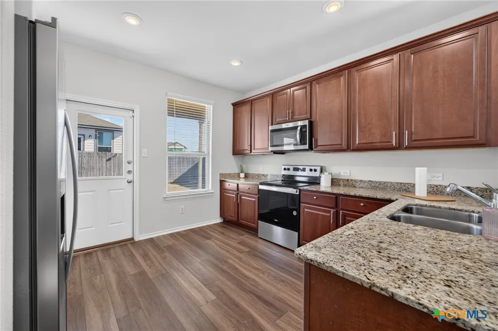130 Lt Rusty Drive Jarrell, TX 76537