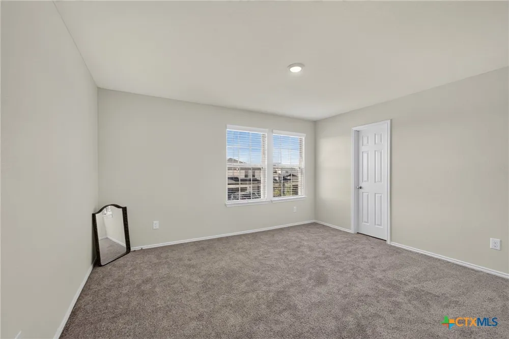 130 Lt Rusty Drive Jarrell, TX 76537