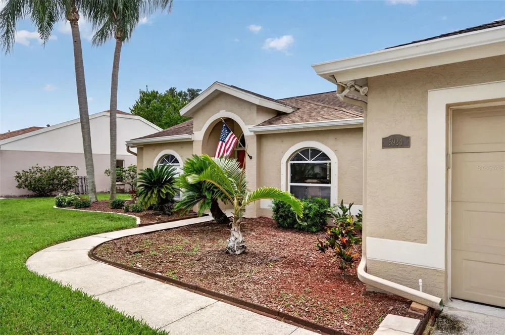 5924 JAVA PLUM LANE Bradenton, FL 34203