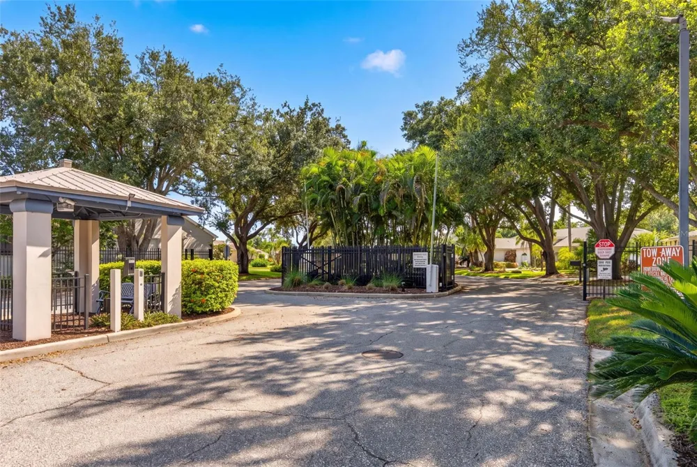 5924 JAVA PLUM LANE Bradenton, FL 34203