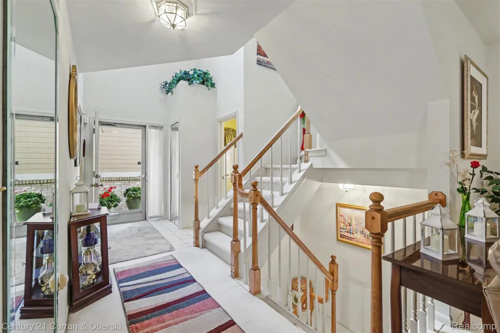 9398 Westwind Drive #49 Livonia City, MI 48150