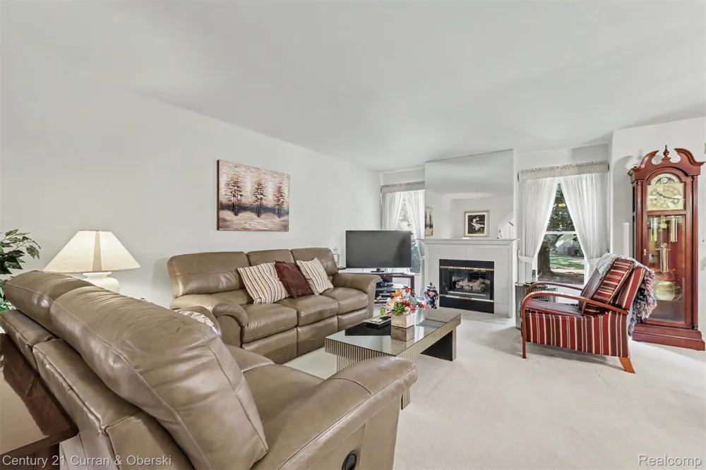 9398 Westwind Drive #49 Livonia City, MI 48150