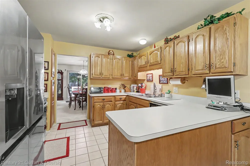 9398 Westwind Drive #49 Livonia City, MI 48150