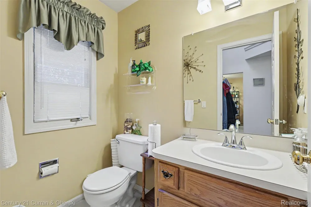 9398 Westwind Drive #49 Livonia City, MI 48150