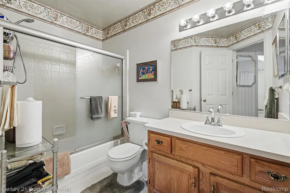 9398 Westwind Drive #49 Livonia City, MI 48150