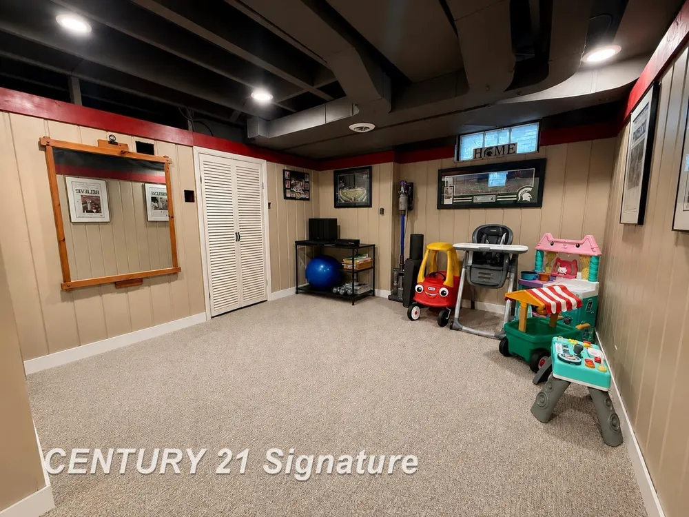 2520 Adams Boulevard Saginaw City, MI 48602