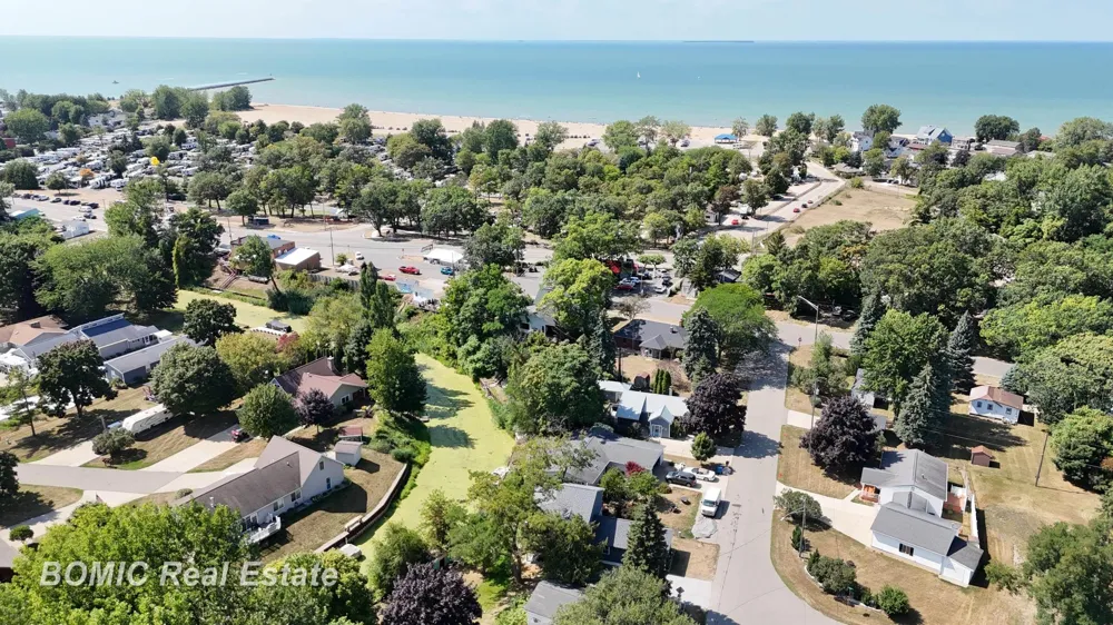 6751 West Street Caseville City, MI 48725