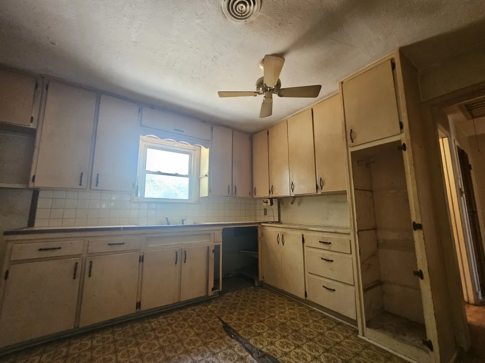 540 Harrison Lane Hurst, TX 76053