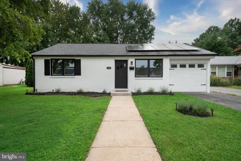 106 BROWN STREET