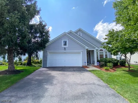 112 Kensington Cir