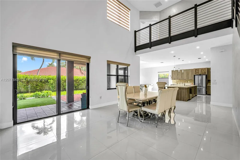 9121 NW 161st Ter Miami Lakes, FL 33018