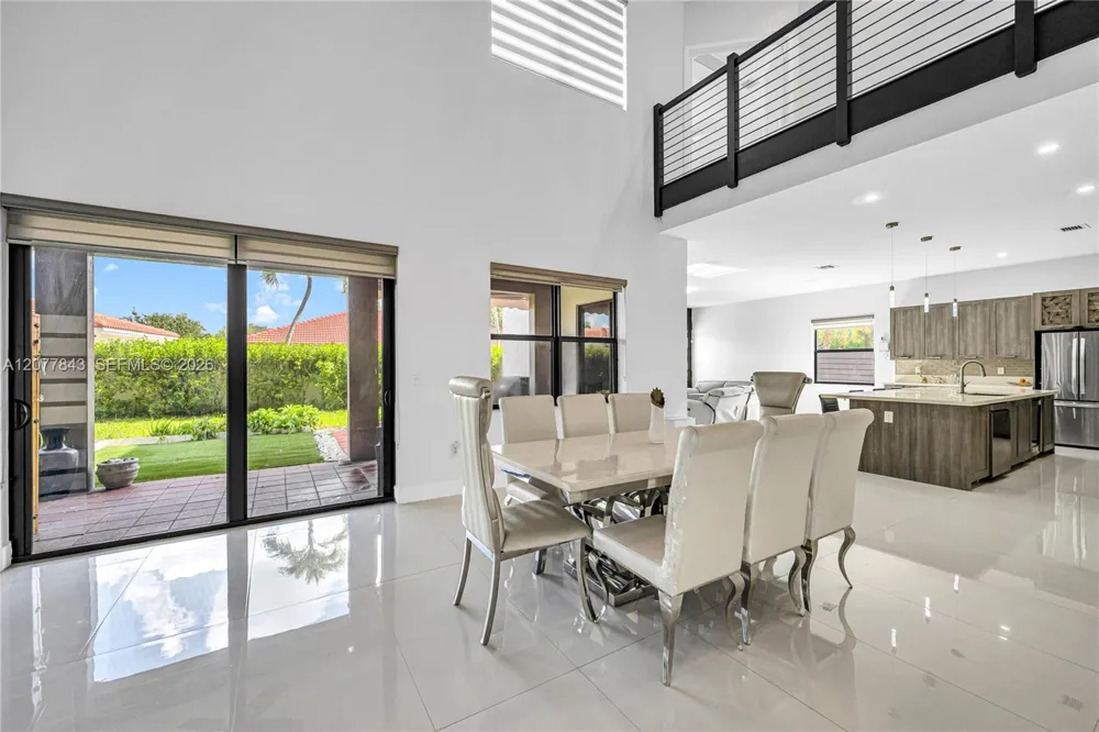9121 NW 161st Ter Miami Lakes, FL 33018