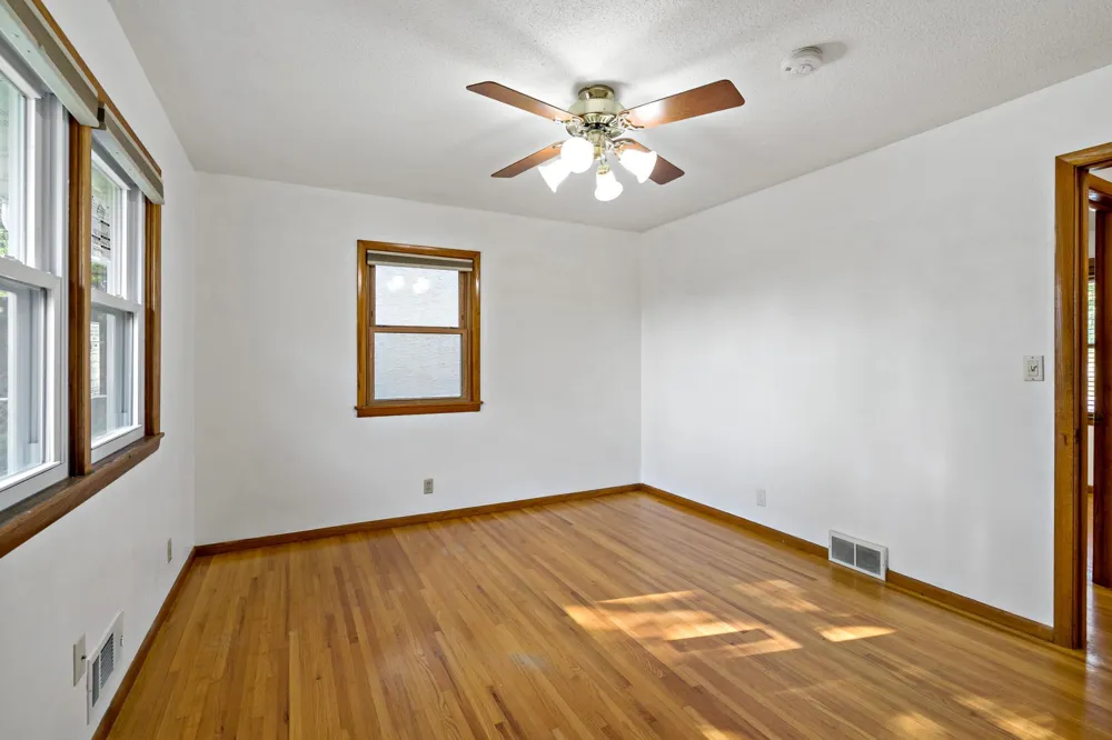 407 12th Avenue S South Saint Paul, MN 55075