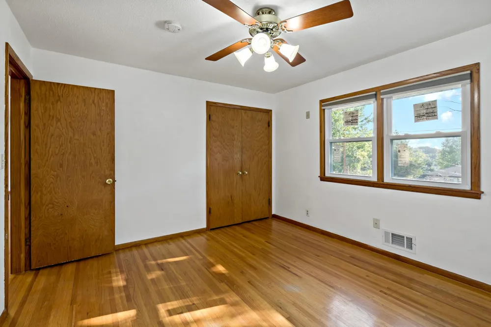 407 12th Avenue S South Saint Paul, MN 55075