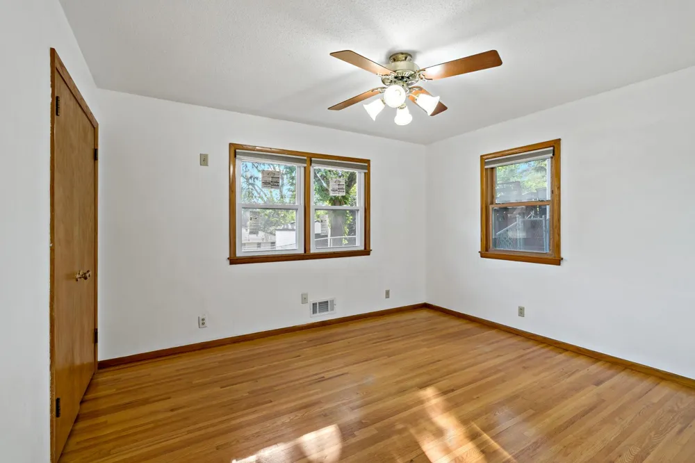 407 12th Avenue S South Saint Paul, MN 55075